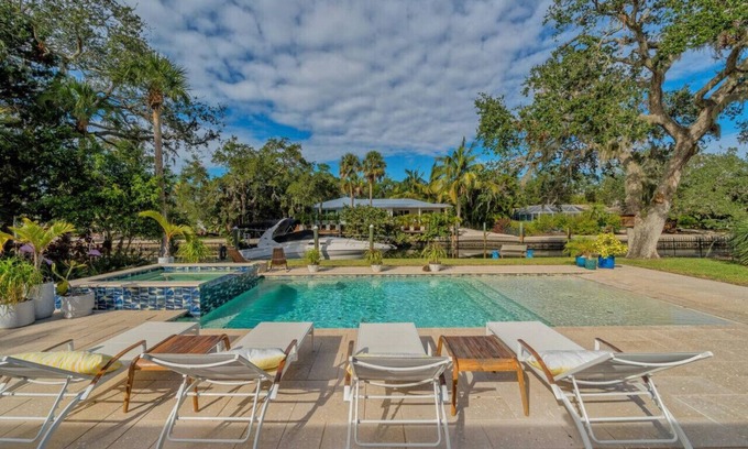 Longboat Key Casa | Welcome to a Boaters dream!