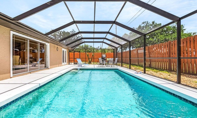 Venice East Casa | Welcome to A Time for Paws.