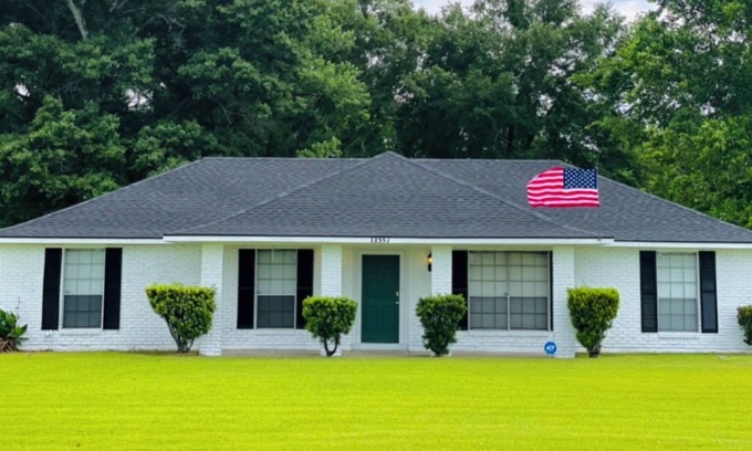 Baton Rouge Casa | "WELCOME TO ARTHUR’S PLACE! IDEAL FOR LARGE GROUPS AND PET FRIENDLY."