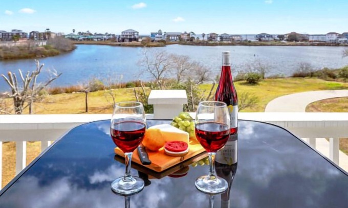 El Lago Casa | Welcome to Bayfront Bliss!