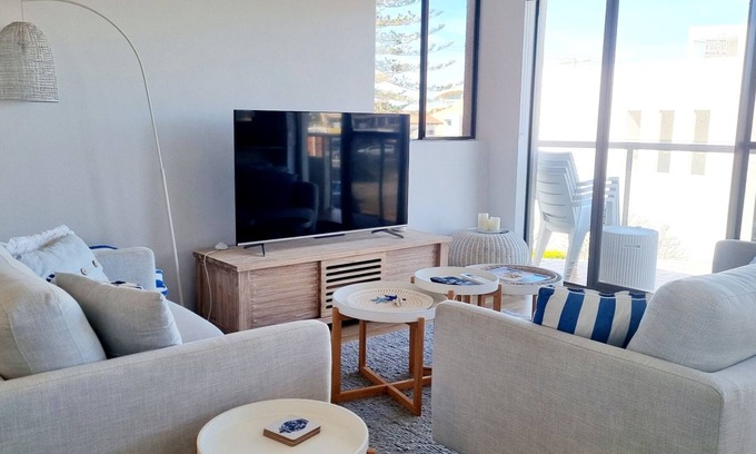 Tuncurry Apartamento | Welcome to Champagne Court 07