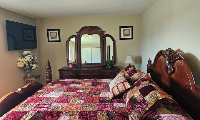 Clinton Township Casa | Welcome to, Days Inn Paradise located in Clinton Townshipship Michigan.