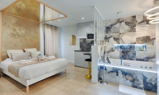 Petit-Ivry Apartamento | Welcome to Dubai/Jacuzzi