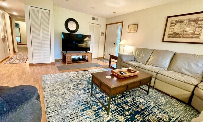 Bronston Condominio | Welcome to “Fairway to Heaven” – Your Family Getaway