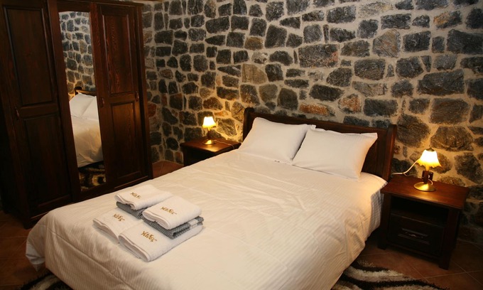 Loutraki Casa | Bienvenido a Guesthouse Yades, Quad Studio!