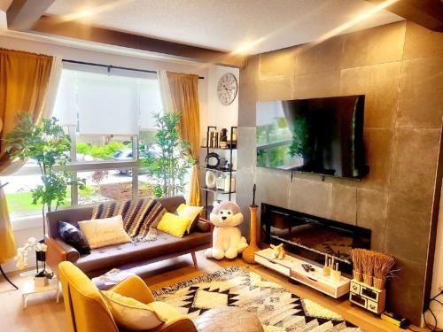 Whyte ave Casa | Welcome to Happy Place where Cozy Comfort Meets Exquisite Luxury