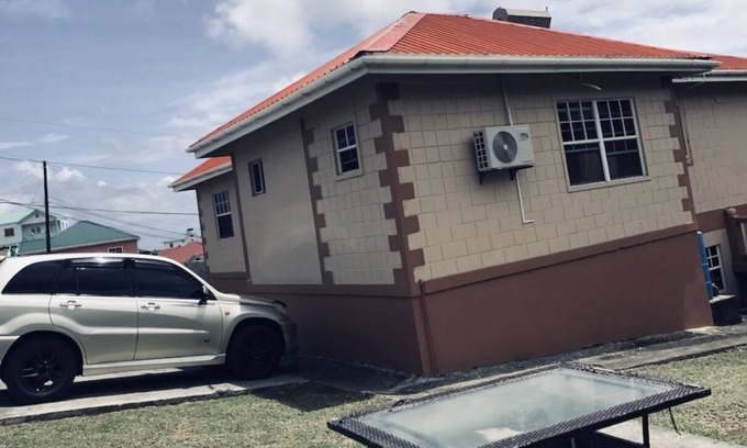 Kingstown Apartamento | Welcome to Hibiscus apartment