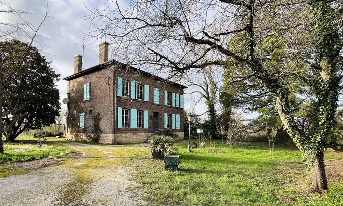 Simard Casa | Welcome to Les Bons Amis