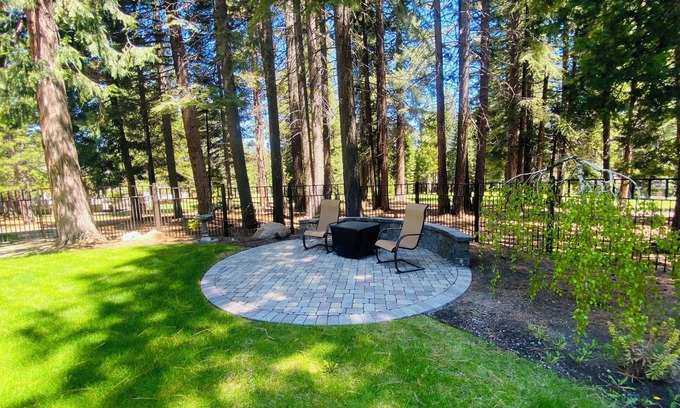 Lake Almanor West Casa | Welcome to Maidu Manor at Lake Almanor West, with a Golf Course View!