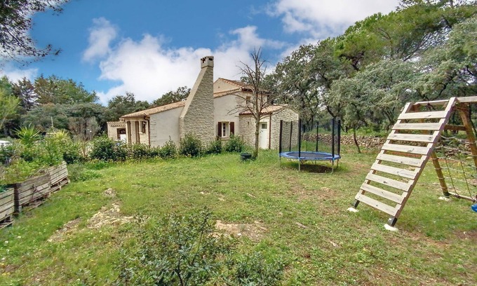 Loupian Otro | Welcome to Mas d'Alep, a haven of peace in the heart of nature