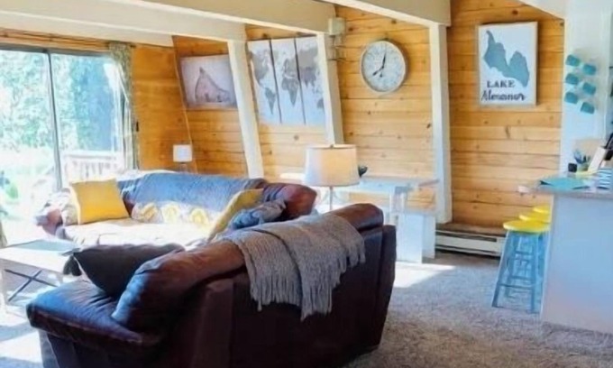 Chester Cabina | Welcome to Melissa’s Mountain Meadow!