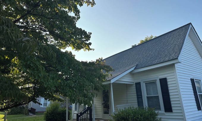 Kershaw Casa | Welcome to Nana's Strawberry Fields Retreat: 5 miles from Carolina Motorsports!