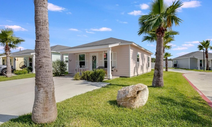 Fulton Casa | Welcome to Nauta Mirage a charming coastal retreat in Rockport, Texas
