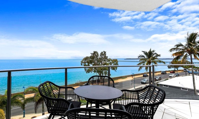 Urangan Apartamento | Welcome to 'Ospreys at the Pier