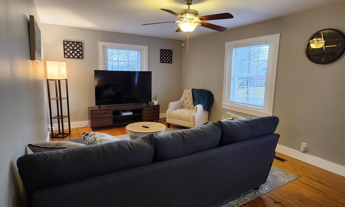 Sweetwater Casa | Welcome to our cozy Price Street cottage in the sweetest town in East, TN.