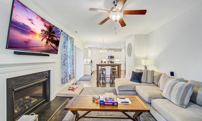 Durham Casa | Welcome to our Legendary Urban Villas! Within 10 minutes to anything in the RDU
