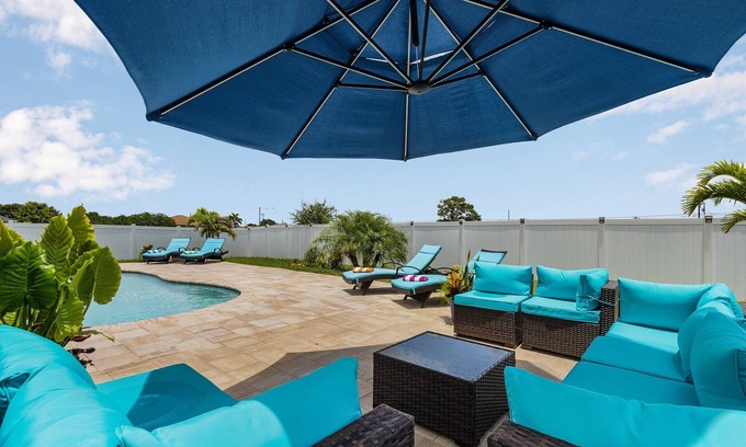 Mariner Casa | Welcome to our Modern Cape Escape with Heated Pool