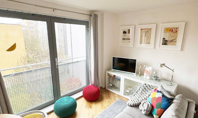 Greenwich West Apartamento | Welcome to SHORT LET 1-3 months fully serviced apartment StudioGMT.
