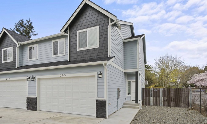 Parkland Casa | Welcome to The 255 — Your Home Away from Home