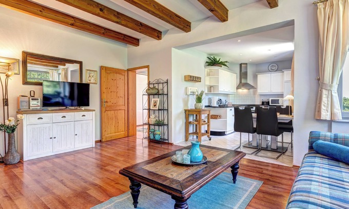 Zinnowitz Apartamento | Welcome to the "Albatros" vacation apartment in Haus Seeadler!
