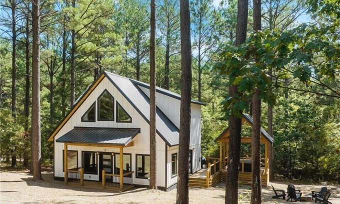 Pickens Cabina | Welcome to the Boujee Bungalow