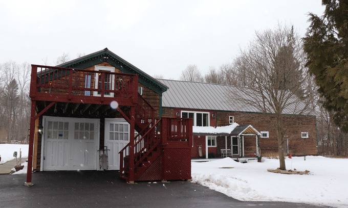 Alplaus Apartamento | Bienvenido a Brown Barn