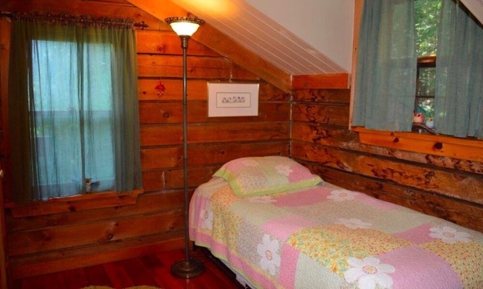 Eagle Lake Chalet De Esquí | Welcome to the Eagle's Nest! Ski & Mountain Bike Paradise Perched in the Trees