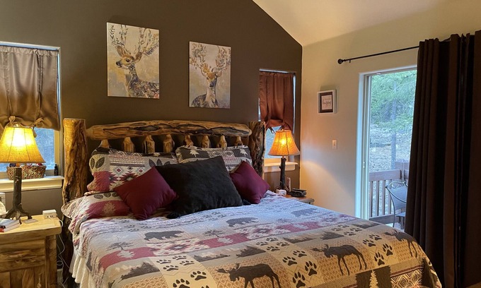 Buena Vista Casa | Welcome to the forest! Peace and quiet are at your doorway.