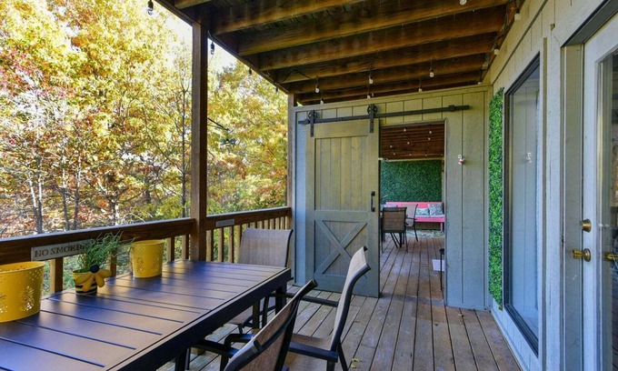 Notch Estates Condominio | Welcome to the Honeybee Condo