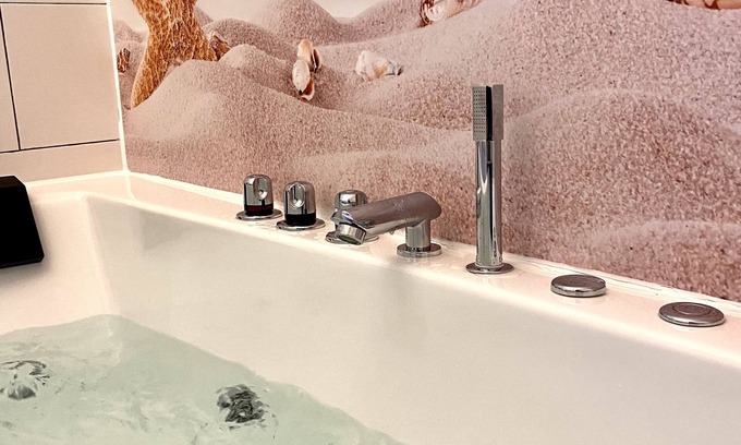 Schleiden Apartamento | Bienvenido al Puesto de la Corte Imperial