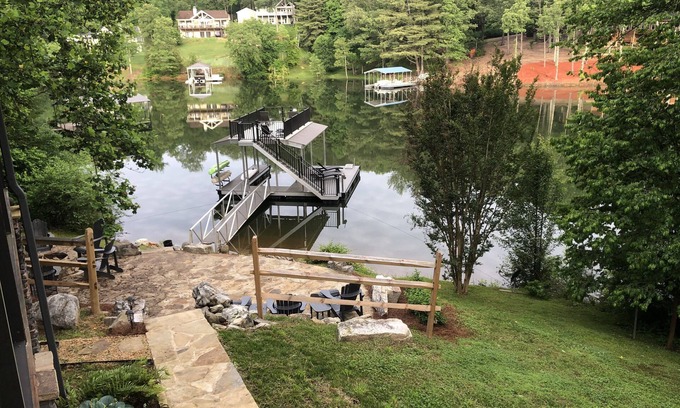 Blairsville Casa | Cabaña pintoresca frente al lago en todas las estaciones