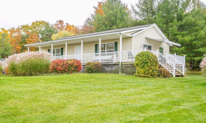 Hammondsport Casa | Welcome to the "Quay" Finger Lakes