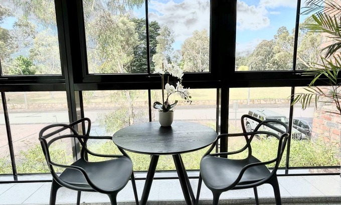 Kingston Apartamento | Welcome to the Woolstore!