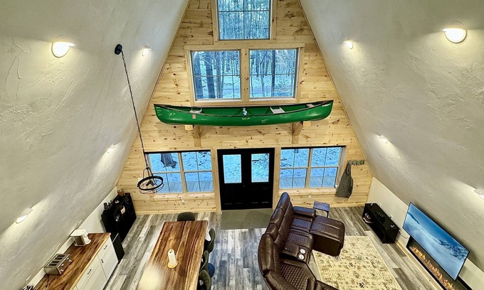 Carroll County Casa | Welcome to Three Points Cabin at White Lake