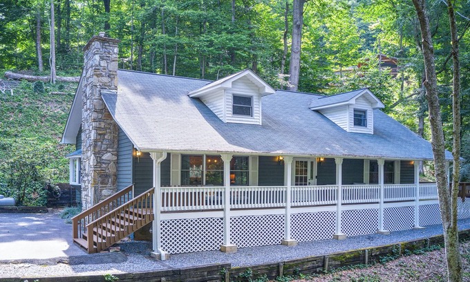 Waynesville Casa | Welcome to Water Rock Escape