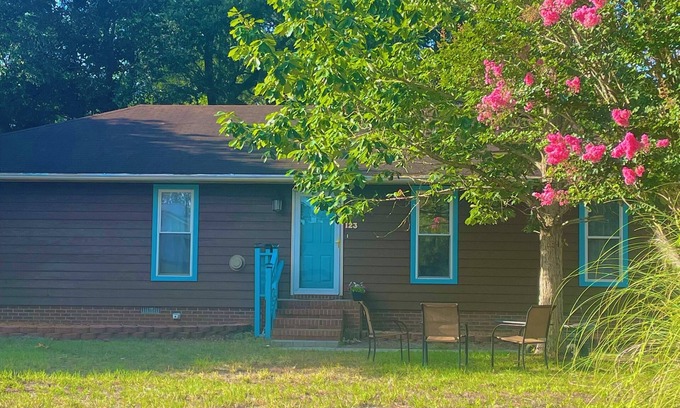 Silver Lake Casa | Welcome to Wilmington and have the local experience!