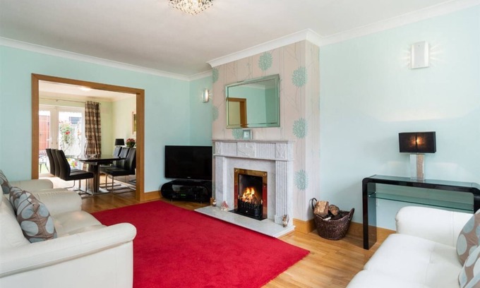 Schollarstown Casa | Welcoming 4-bedroom house with WiFi in Dublin