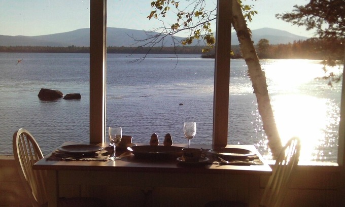 Roxbury Cabaña | Welcoming 4-bedroom waterfront cottage with WiFi in charming Byron private beach