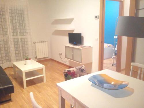 Zamora Apartamento | Welcoming apartment in Zamora, 83 sqm, balcony with view