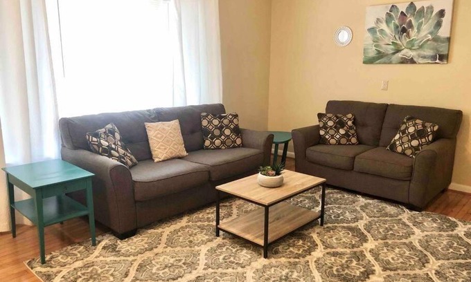Cary Casa | *Welcoming Cary Townhome*King Bed*Long Term Stays*