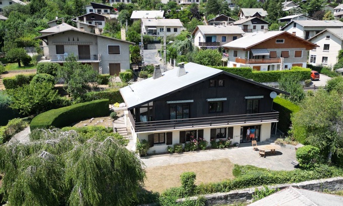Embrun Chalet De Esquí | Welcoming chalet for 10/12 people in a quiet area close to the town center