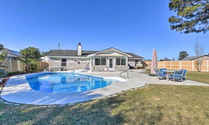 Ono Island Casa | Welcoming Pensacola Home with Spacious Yard!