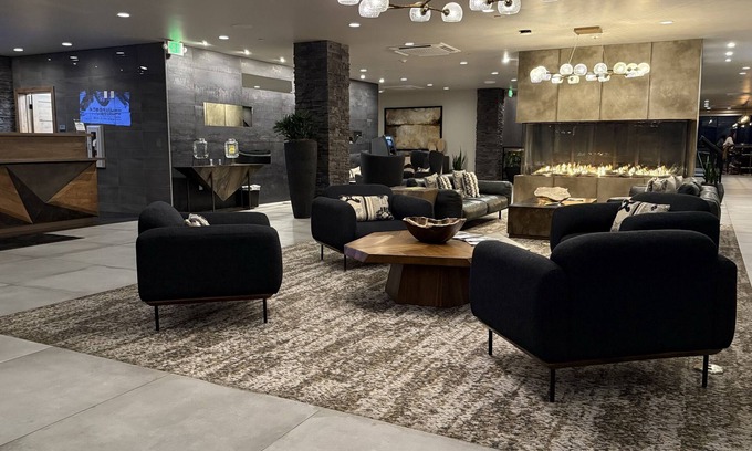 Park City Apartamento | Welcoming resort studio with pool, hot tub, gym and shuttle service