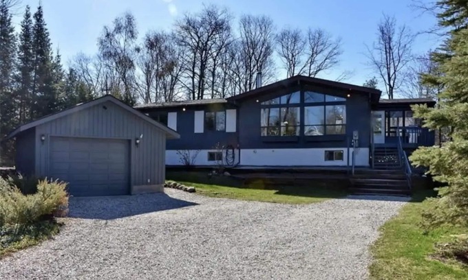 Tiny Casa | Welcoming Tiny ON cottage, close to the beach
