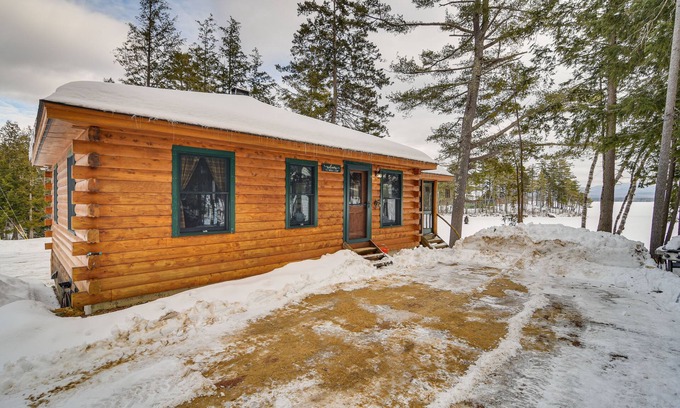 Weld Cabina | Weld Waterfront Log Cabin w/ Kayaks & Canoes!