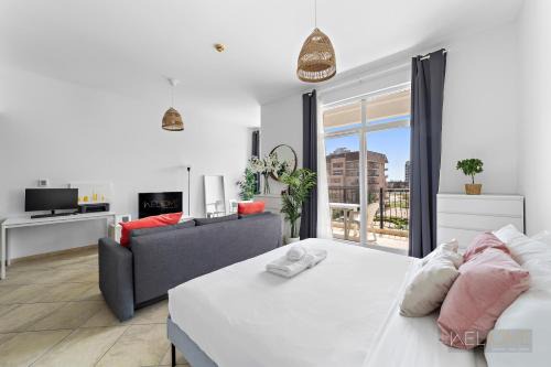 Motor City Apartamento | WelHome - Stylish Studio with Park Views in Regent House 2