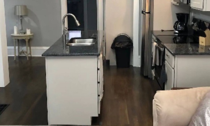 Charleston Apartamento | Well appointed East End 1st floor apt w off-street parking, WD, WiFi, pets ok