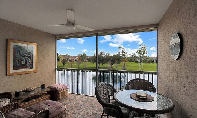 Sarasota Condominio | Well-appointed lakefront condo | Heritage Oaks County Club - Bellevue