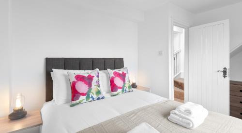 Bradley Stoke Casa | Well Coach House by Cliftonvalley Apartments