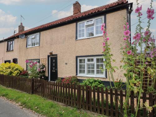 Grimston Casa | Well Cottage